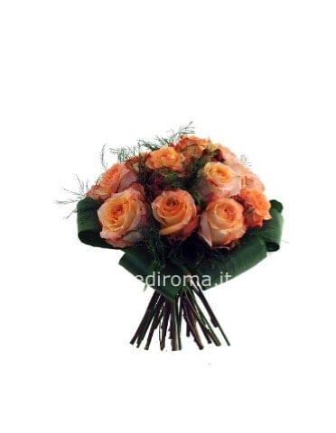 Bouquet Di 12 Rose Salmone Ed Hypericum Rosso