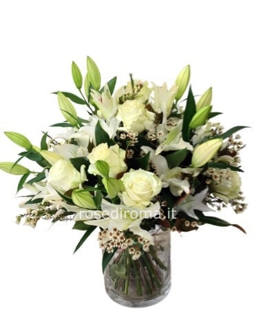 Mazzo Bianco/Avorio Con Lilium E Rose.