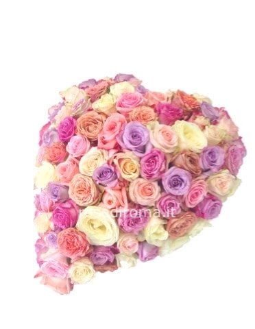 Cuore Floreale Di Rose Dai Colori Assortiti. (30/35 Rose)