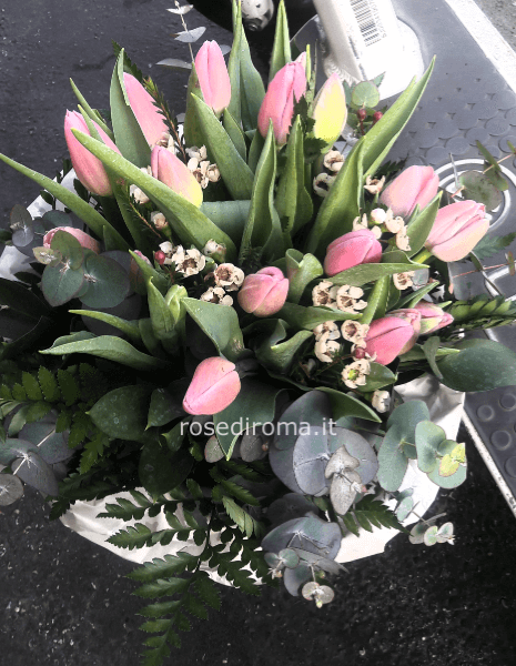 Bouquet Di Tulipani Rosa da 20 fino a 40 steli. Non superare i 40 steli!